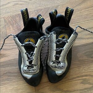La Sportiva Women’s Miura Lace Up Climbing Shoes